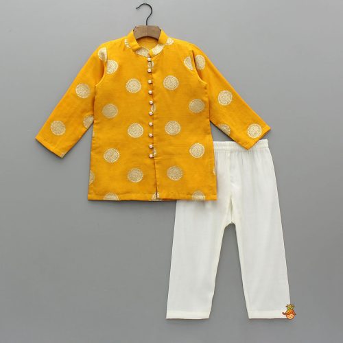 Pre Order: Front Open Ethnic Kurta And Pyjama