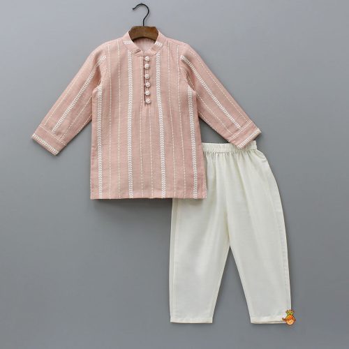 Pre Order: Thread-Embroidered Kurta With Pyjama